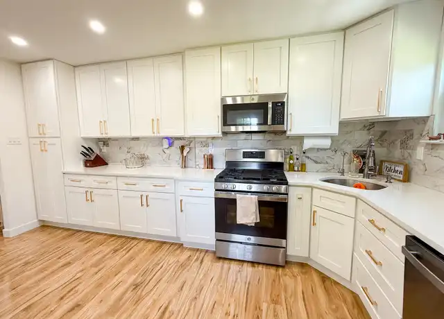 Property at 3300 Johns Ct Unit 3302, Bensalem, PA, 19020, 2 beds, 1 bath, [object Object]