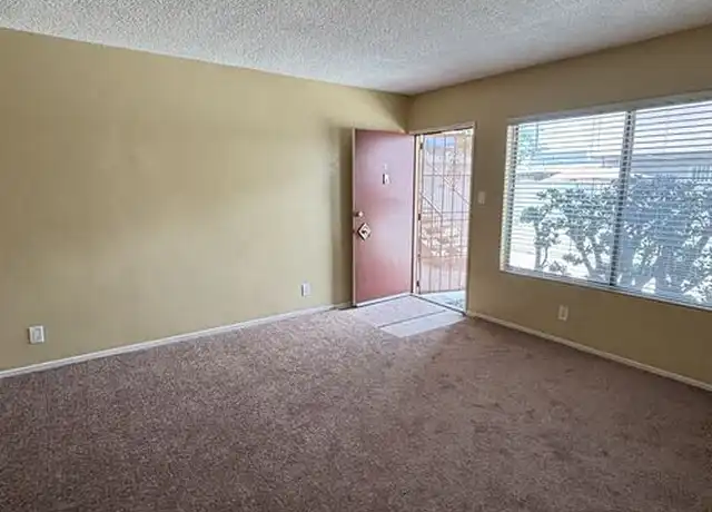 Property at 6015 10th Ave Unit 4, Los Angeles, CA, 90043, 1 bed, 1 bath, [object Object]