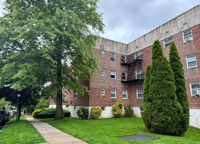 Property at 11 Schenck Ave Unit 2E, Great Neck Plaza, NY, 11021, 2 beds, 1 bath, [object Object]