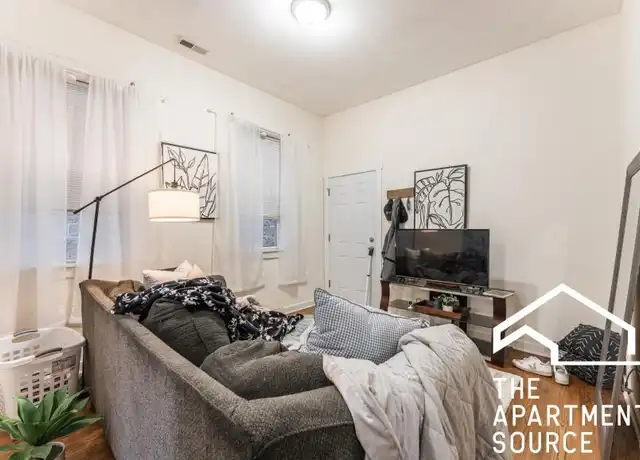 Property at 2146 W Chicago Ave, Chicago, IL, 60622, 2 beds, 1 bath, [object Object]