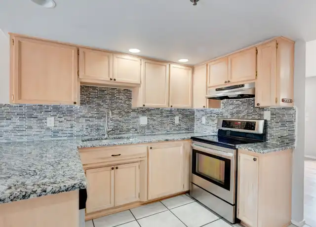 Property at 300 N Oak Harbor St Unit C102, Oak Harbor, WA, 98277, 2 beds, 2 baths, [object Object]