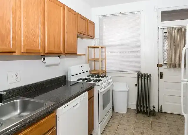 Property at 3530 N Broadway Unit 2, Chicago, IL, 60657, 2 beds, 1 bath, [object Object]
