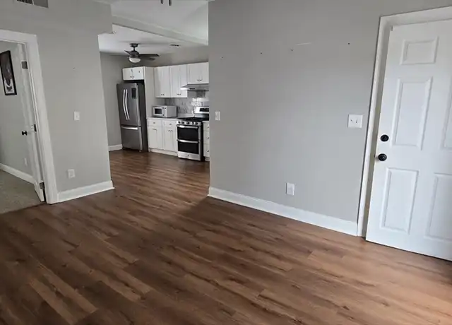 Property at 157 Earle St Unit 2, Fall River, MA, 02723, 2 beds, 1 bath, [object Object]