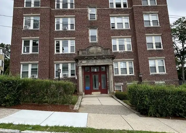 Property at 31 Dennison Ave Unit 6, Framingham, MA, 01702, 1 bed, 1 bath, [object Object]