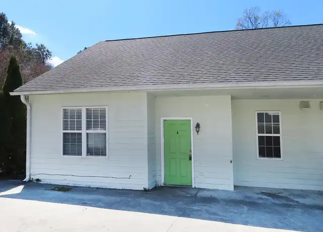 Property at 702 Sykes St Unit A, Chapel Hill, NC, 27516, 4 beds, 2 baths, [object Object]