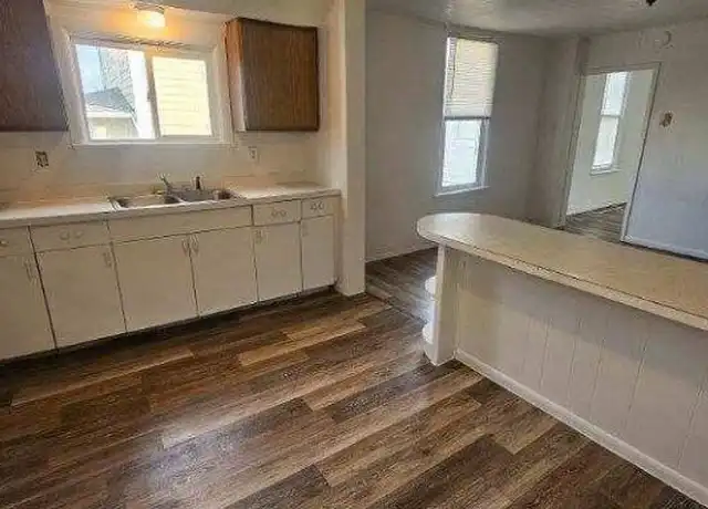 Property at 6 E Morehead Ave, New Castle, PA, 16102, 3 beds, 1 bath, [object Object]