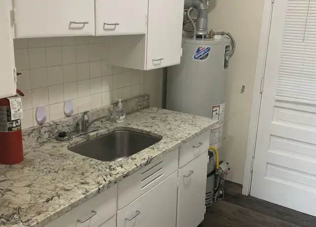 Property at 332 Jefferson St NE Unit D, Albuquerque, NM, 87108, 1 bed, 1 bath, [object Object]