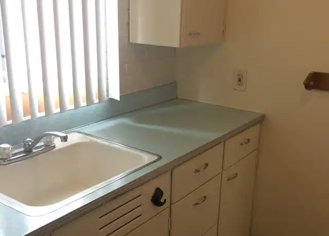 Property at 332 Jefferson St NE Unit D, Albuquerque, NM, 87108, 1 bed, 1 bath, [object Object]