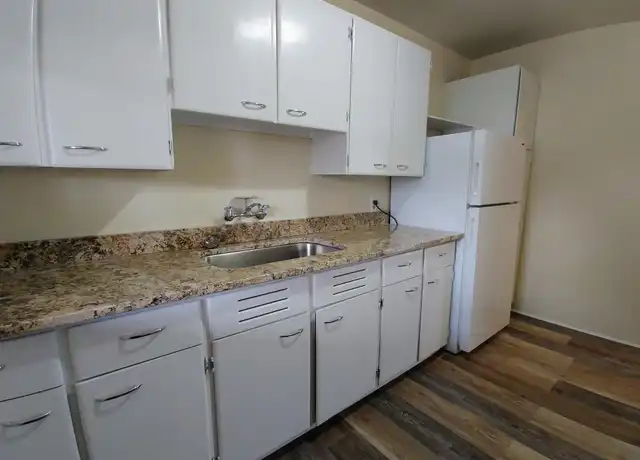 Property at 332 Jefferson St NE Unit L, Albuquerque, NM, 87108, 2 beds, 1 bath, [object Object]