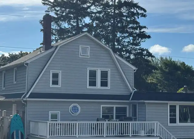 Property at 2 Orchard Neck Rd, Center Moriches, NY, 11934, 1 bed, 1 bath, [object Object]