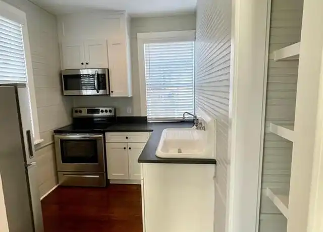 Property at 114 W Anderson St Unit C, Savannah, GA, 31401, 1 bed, 1 bath, [object Object]