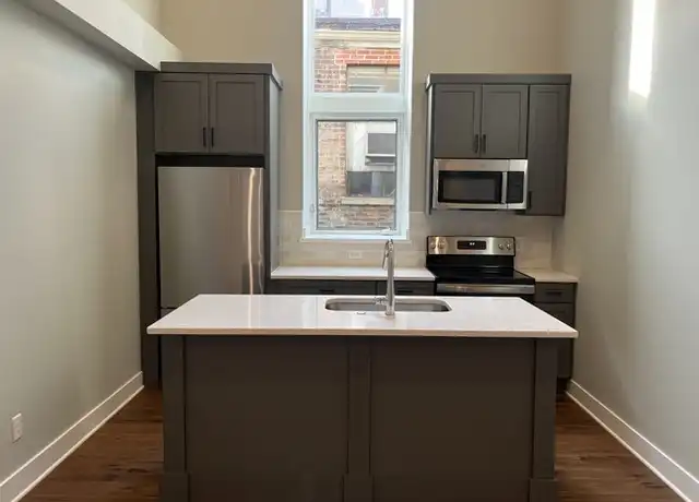 Property at 810 Plum St Unit 4, Cincinnati, OH, 45202, 1 bed, 1 bath, [object Object]