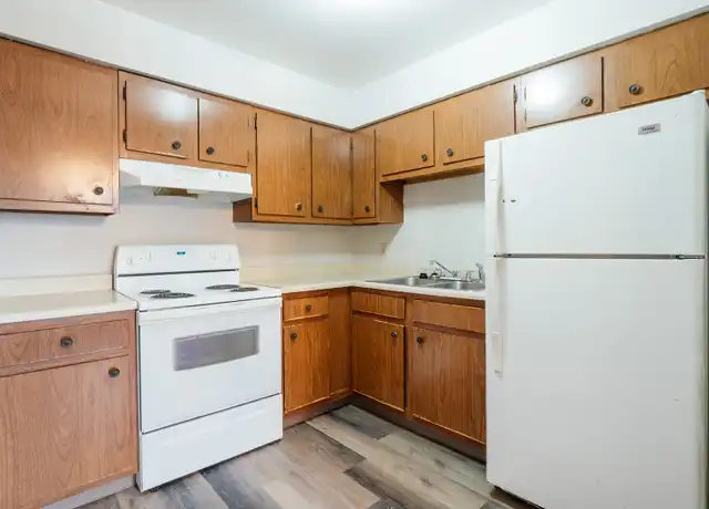 Property at 5600 Cheviot Rd Unit 11, Cincinnati, OH, 45247, 1 bed, 1 bath, [object Object]