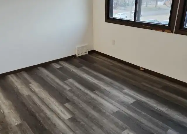 Property at 585 Adams Ave Unit 105, Owatonna, MN, 55060, 1 bed, 1 bath, [object Object]