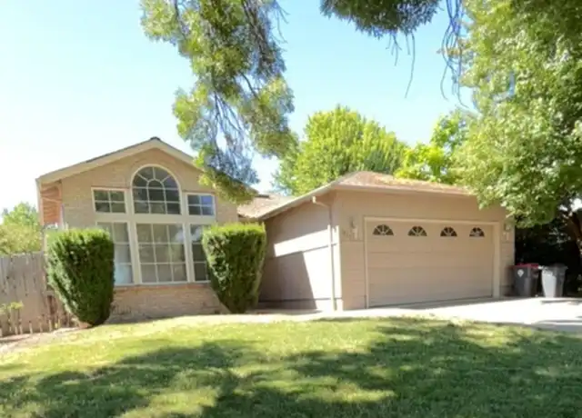 Property at 1821 Layla Dr, Medford, OR, 97501, 3 beds, 2 baths, [object Object]