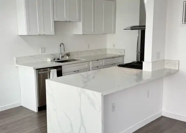 Property at 1424 12th St unit E, Santa Monica, CA, 90401, 2 beds, 1.5 baths, [object Object]