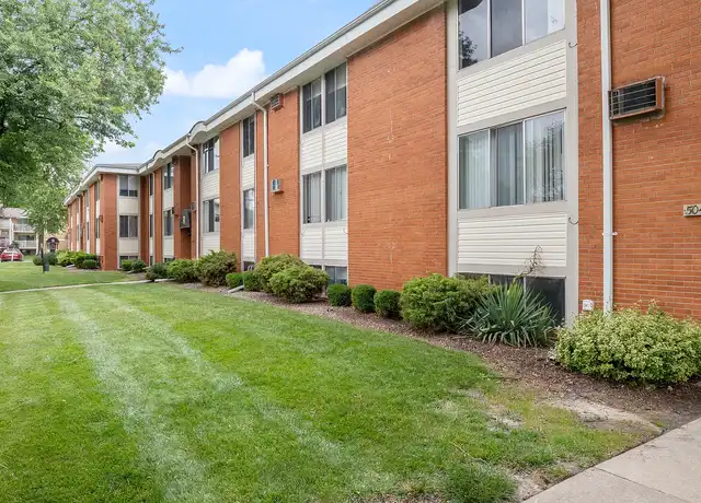 Property at Miracle Manor Apartments - 5066 Jamieson Dr, Toledo, OH, 43613, 0-2 beds, 1 bath, [object Object]