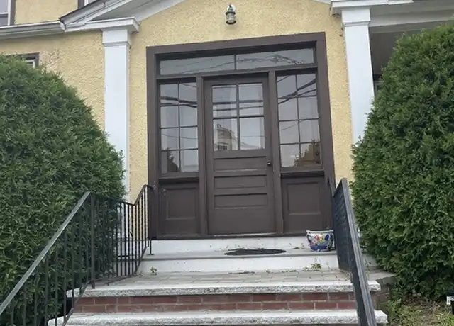 Property at 146 School St Unit 1, Watertown, MA, 02472, 3 beds, 1.5 baths, [object Object]