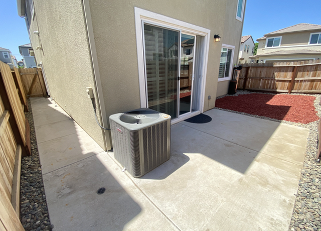 Photo of 3922 Bethpage St, Turlock, CA 95382