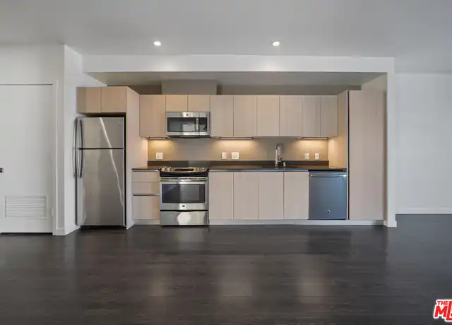 Property at 5800 Harold Way Unit 402, Los Angeles, CA, 90028, 2 beds, 2 baths, [object Object]