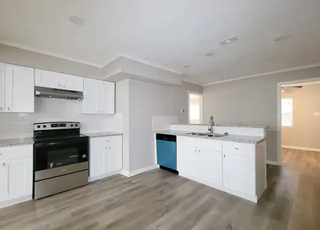 Property at 405 Silver River Dr, Montgomery, TX, 77316, 3 beds, 2 baths, [object Object]