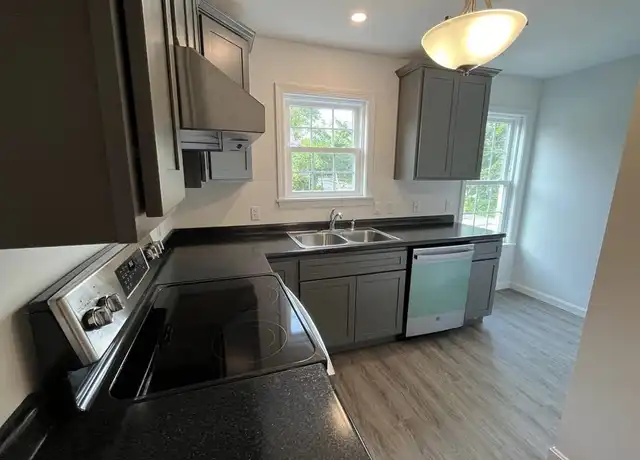 Property at 12 Village Way Unit 12, Kennebunk, ME, 04043, 2 beds, 1.5 baths, [object Object]