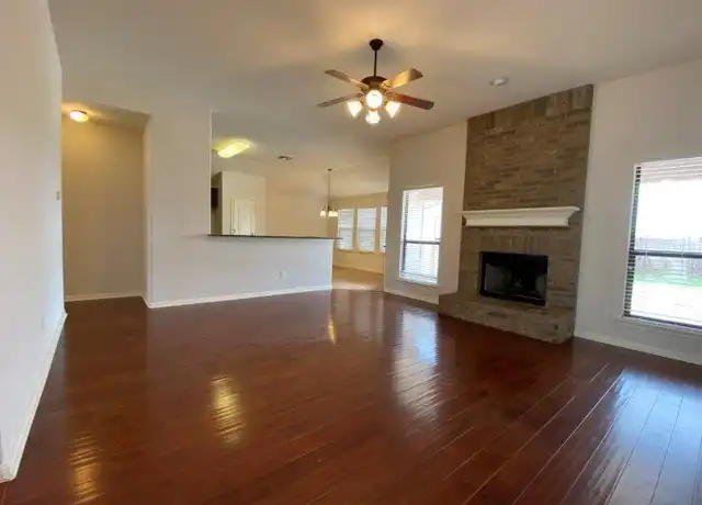 Property at 1527 Woodlands Dr, Kyle, TX, 78640, 4 beds, 2 baths, [object Object]