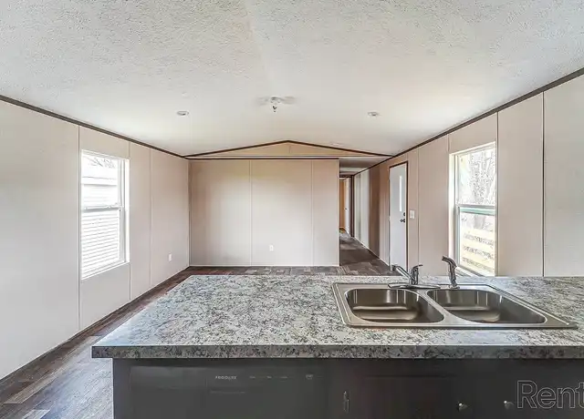 Property at Muscatine MHC - 3907 M&w Dr, Muscatine, IA, 52761, 3 beds, 2 baths, [object Object]