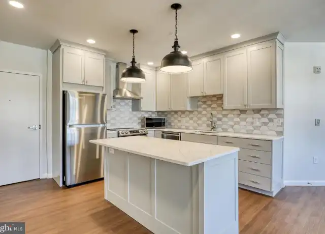 Property at 210 E Boscawen St Unit 201, Winchester, VA, 22601, 2 beds, 2 baths, [object Object]