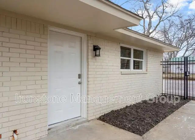 Property at 1011 S Rockford Ave #4, Tulsa, OK, 74120, 1 bed, 1 bath, [object Object]