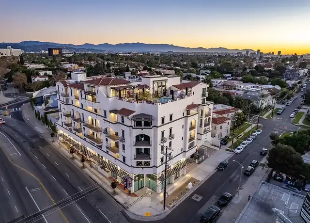 Property at LaBrea & 12th Apartments - 5067 W 12th St, Los Angeles, CA, 90019, 1-2 bed, 1-2 bath, [object Object]