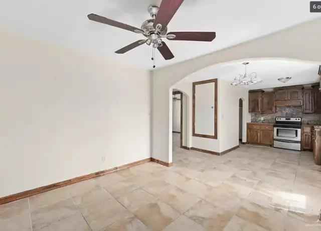 Property at 401 Bethel St Unit 3, Roma, TX, 78584, 2 beds, 1 bath, [object Object]