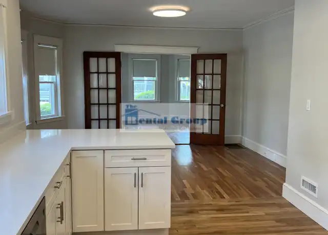 Property at 69 Warren St Unit 1, Arlington, MA, 02474, 2 beds, 1 bath, [object Object]