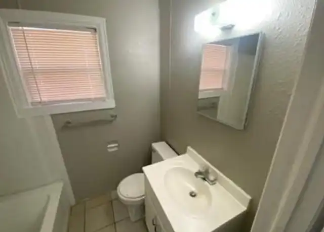 Property at 426 N New York Ct, Wichita, KS, 67214, 2 beds, 1 bath, [object Object]