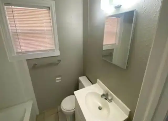 Property at 426 N New York Ct, Wichita, KS, 67214, 2 beds, 1 bath, [object Object]