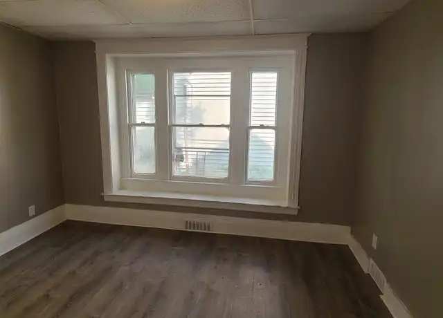 Property at 386 Clay Ave, Rochester, NY, 14613, 2 beds, 1 bath, [object Object]