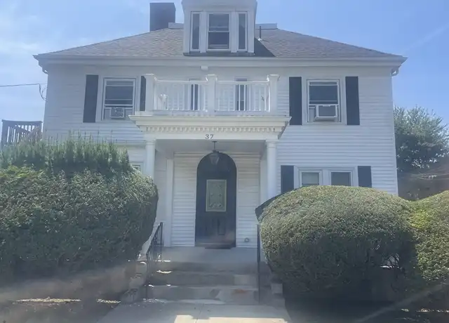 Property at 37 Elliott St Unit 2, Danvers, MA, 01923, 1 bed, 1 bath, [object Object]
