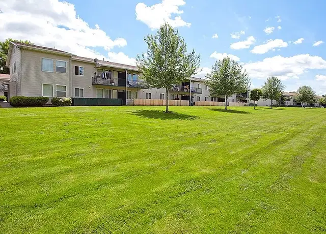Photo of 1459 City View St, Eugene, OR 97402