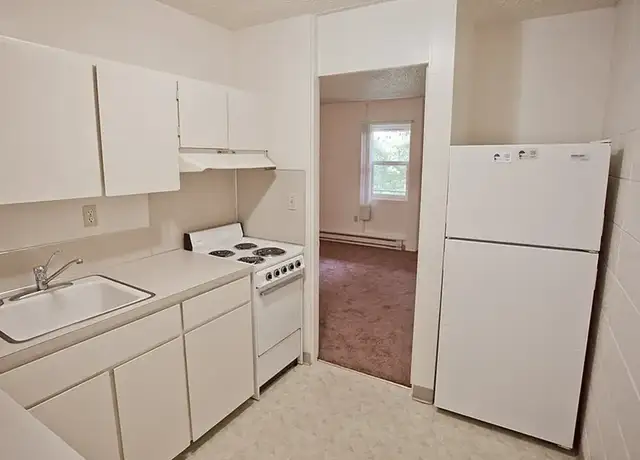 Photo of 1459 City View St, Eugene, OR 97402