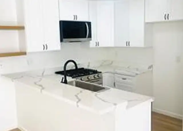 Property at 518 Oak St, Glendale, CA, 91204, 2 beds, 1 bath, [object Object]