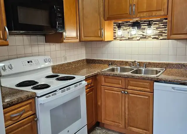 Property at 4982 Tippecanoe Dr Unit 4990 Tippecanoe, Evansville, IN, 47715, 2 beds, 1 bath, [object Object]