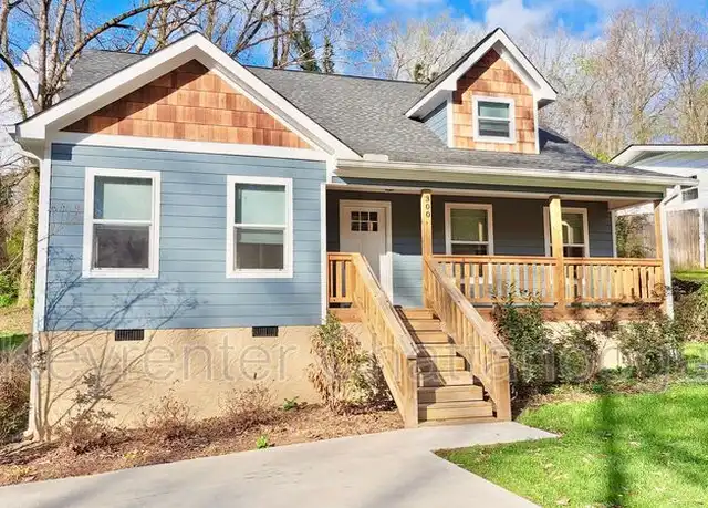 Property at 300 W Ridgewood Ave, Chattanooga, TN, 37415, 3 beds, 2.5 baths, [object Object]