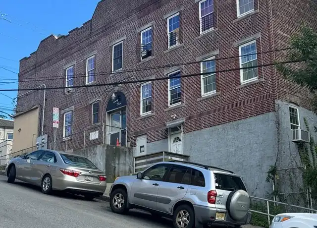 Property at 183 Thorne St Unit 1F, Jersey City, NJ, 07307, 4 beds, 2 baths, [object Object]