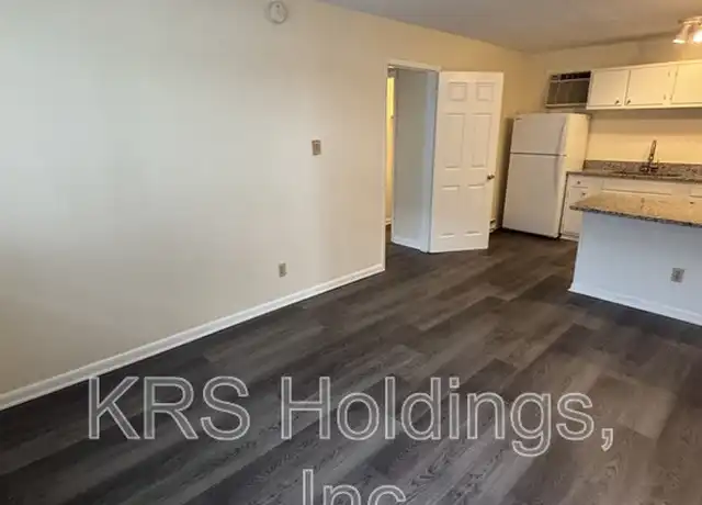 Property at 605 W Ocean View Ave Unit 11, Norfolk, VA, 23503, 1 bed, 1 bath, [object Object]