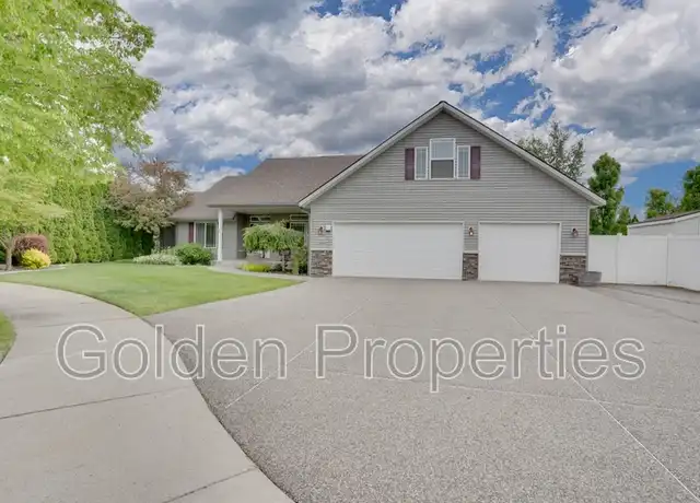 Property at 3045 W Thorndale Loop, Coeur D Alene, ID, 83815, 4 beds, 3 baths, [object Object]