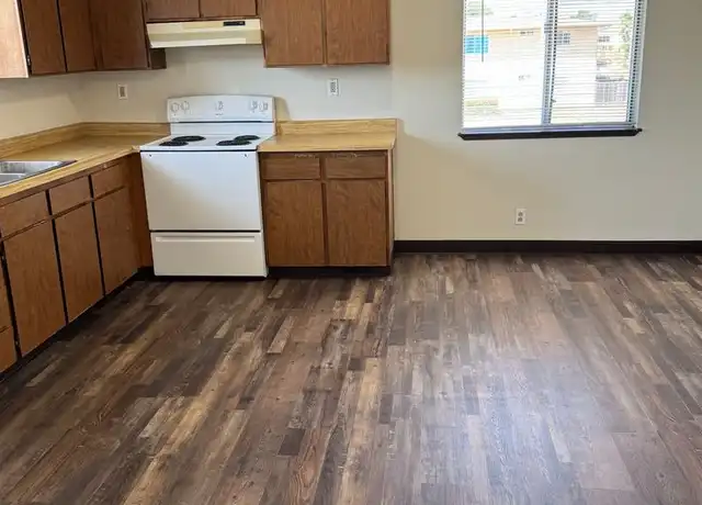 Property at 766 N Sanborn Rd Unit 5, Salinas, CA, 93905, 1 bed, 1 bath, [object Object]