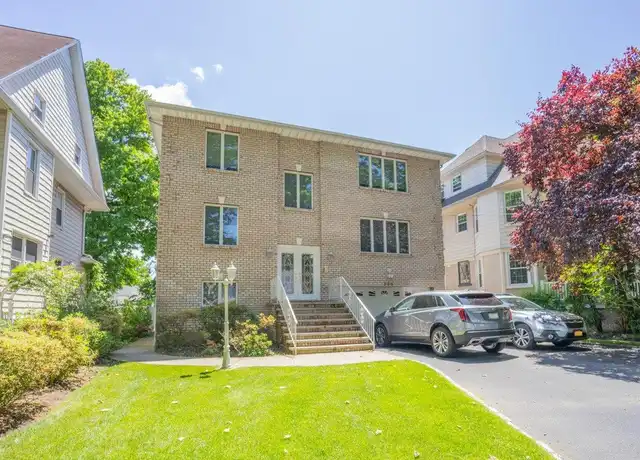 Property at 685 Gramatan Ave, Mount Vernon, NY, 10552, 2 beds, 1 bath, [object Object]
