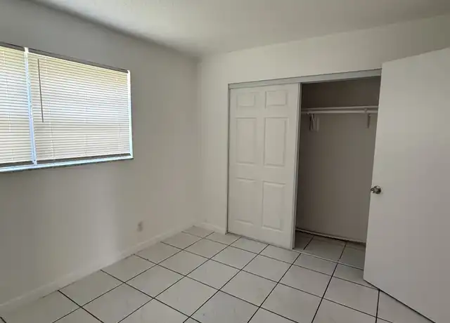 Property at 2500 NW 9th Ave Unit 106, Wilton Manors, FL, 33311, 1 bed, 1 bath, [object Object]