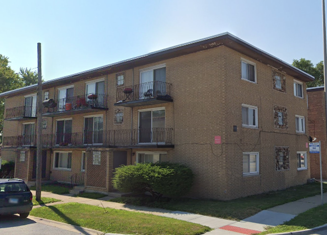Photo of 14501 Torrence Ave Unit 2D, Burnham, IL 60633