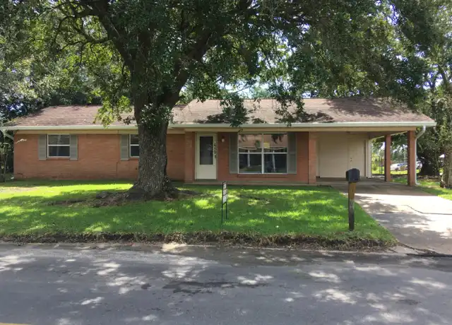 Property at 659 Meadow Dr, Diberville, MS, 39540, 4 beds, 1.5 baths, [object Object]